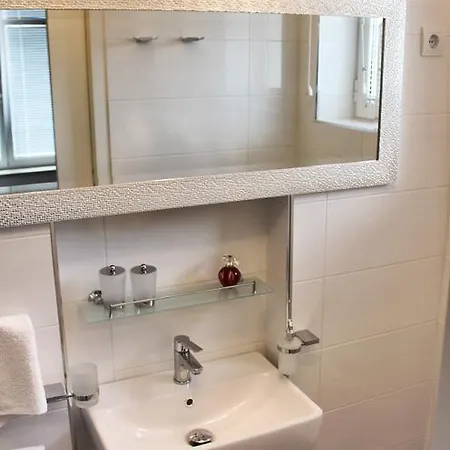 Link 아파트 로비니