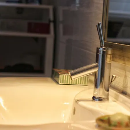 Link 아파트 로비니