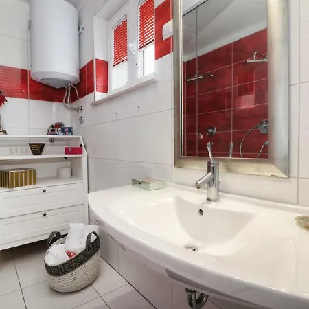 Link 아파트 로비니