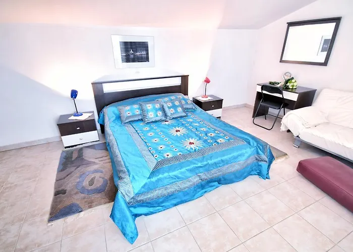 Link 公寓 罗维尼